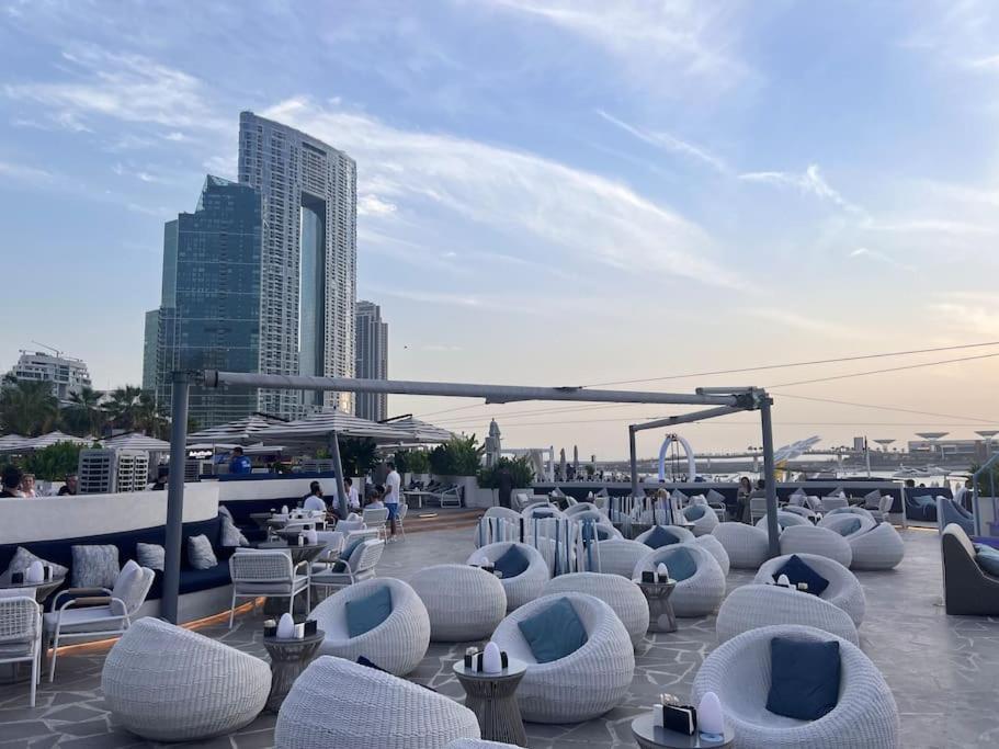 Jumeirah Beach Residents, Free Parking Dubai Buitenkant foto